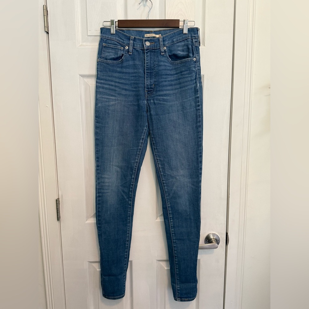 Women's Levi’s Skinny Blue Jeans